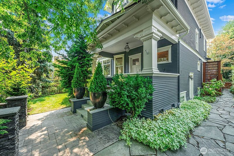 2nd image of 403 18th Avenue E