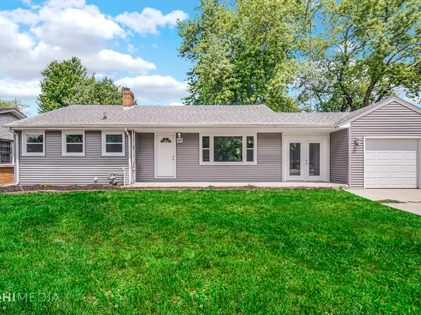 1147 Riverlane Dr, Bradley, IL 60915