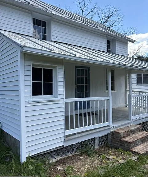 306 Tonys Hollow Ln — Photo 3