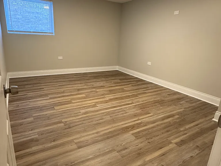 512 Yates Ave — Photo 16