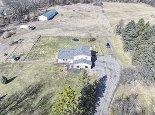 5498 W Lowe Rd, Fowlerville, MI 48836