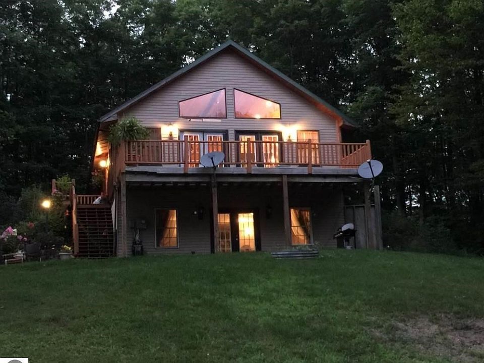 1st image of 102 Karen Dr