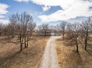 10560 N 158th Pl W, Skiatook, OK 74070