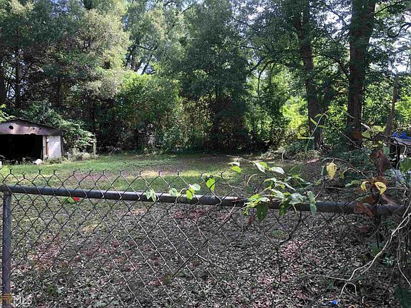 5th image of 300 Standish Ave