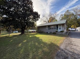 308 Sandra St, Paris, TN 38242