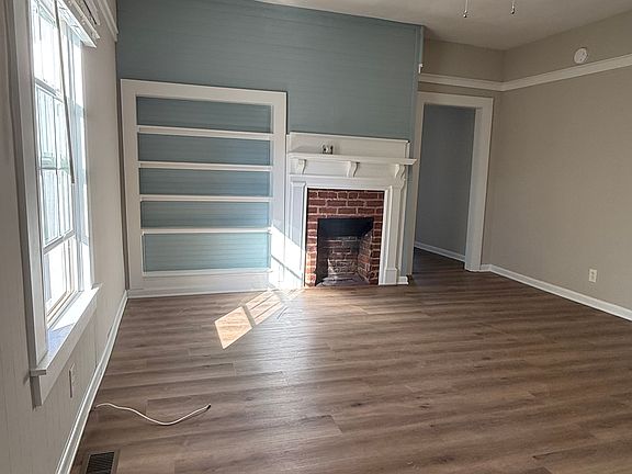 4th image of 514 Jackson St