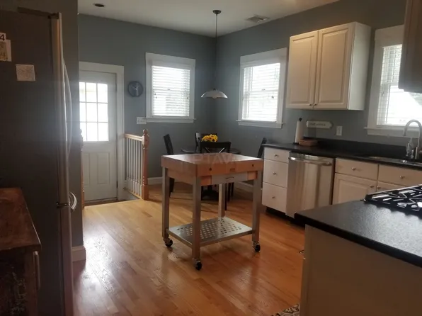 30 Warner St #2, Somerville, MA 02144