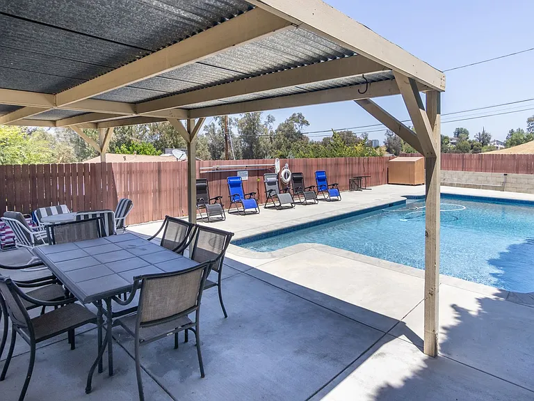 22436 Avenue San Luis — Photo 24