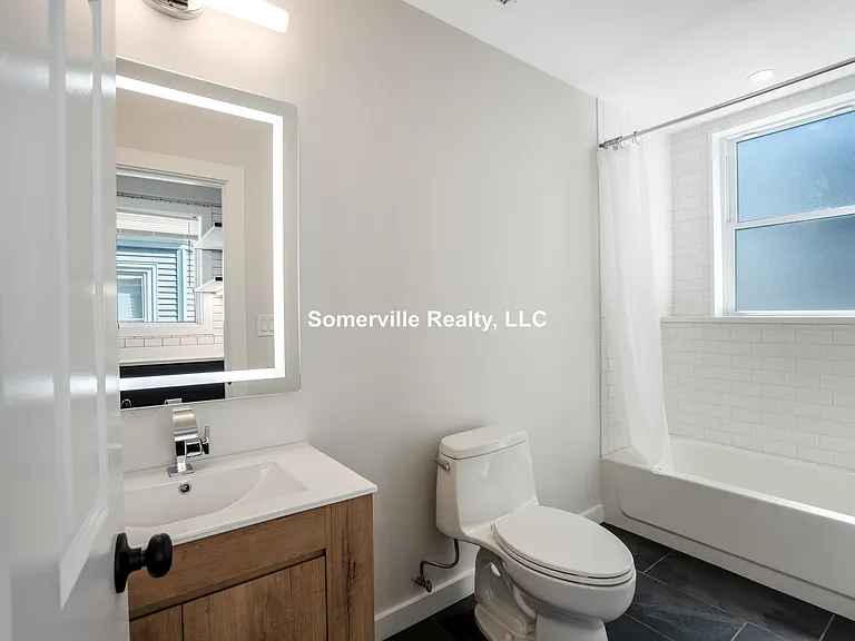 27 Linden St #1 — Photo 14