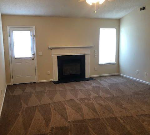 5th image of 2610 Richard Dr #B