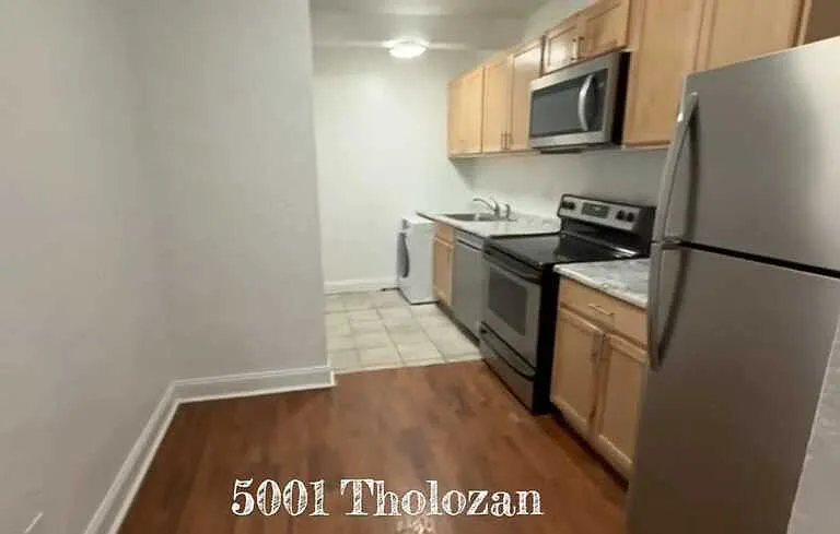 5001 Tholozan Ave #2E — Photo 6