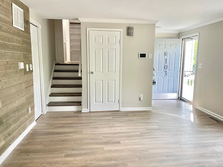 103 S Corncrib Ct — Photo 7