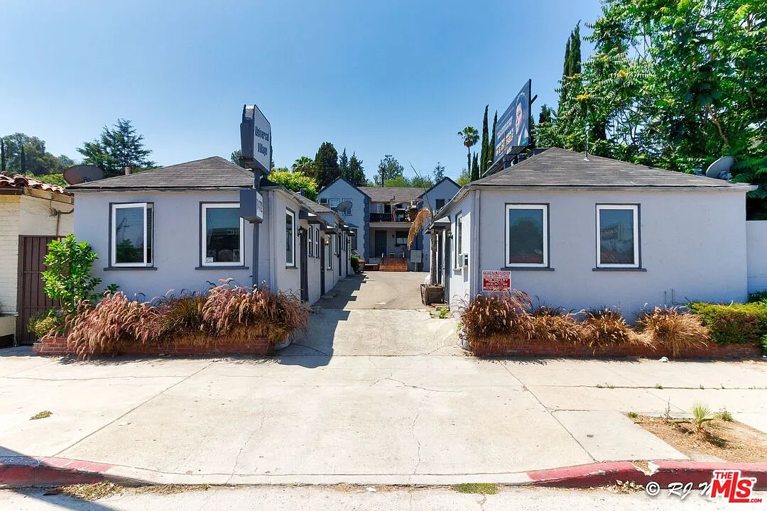 1 bed, 1.0 bath, 400 sqft, $2,099 — Photo 4