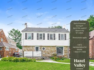 26747 Russell Rd, Bay Village, OH 44140