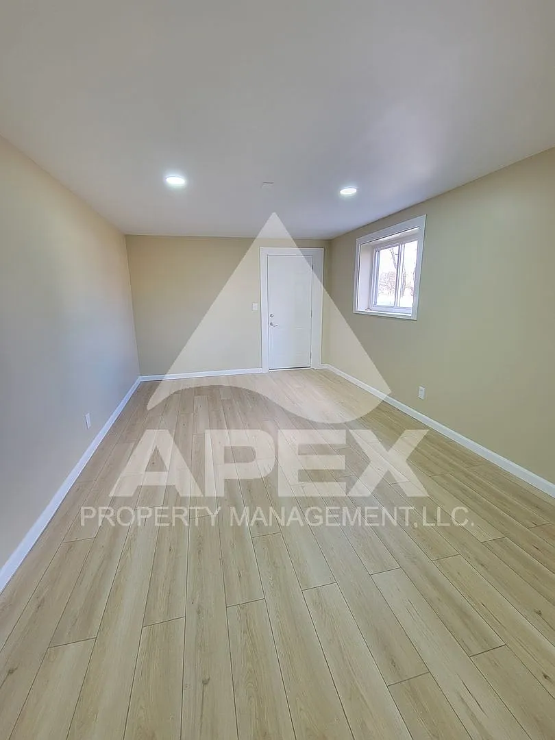 Springdale Apartments — Photo 4