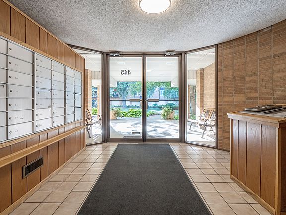 4th image of 445 N Park Blvd APT 5A