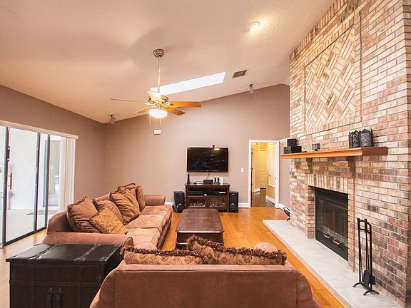 5th image of 1528 Majestic Oak Dr