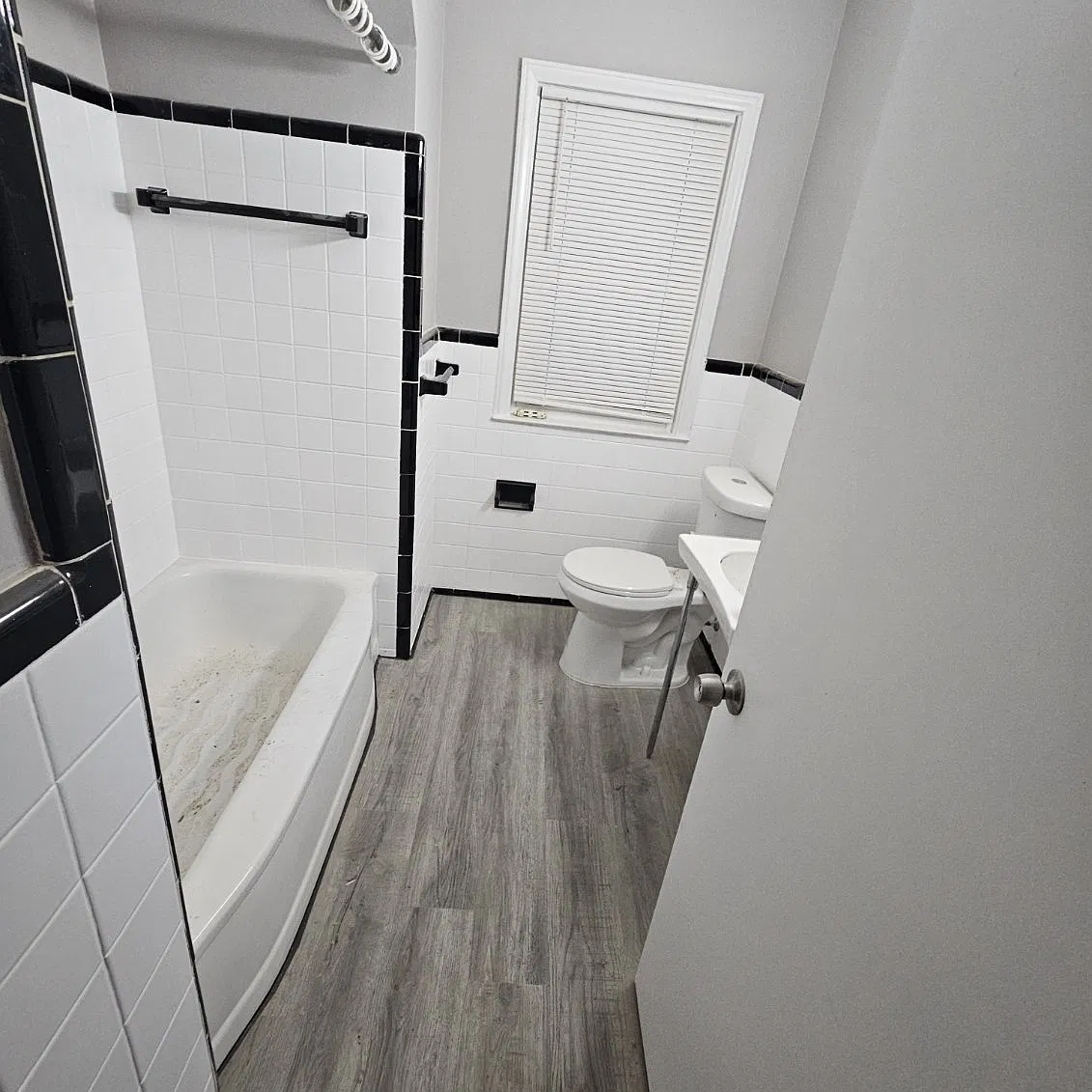 3 bed, 1016 sqft, $1,500 — Photo 2