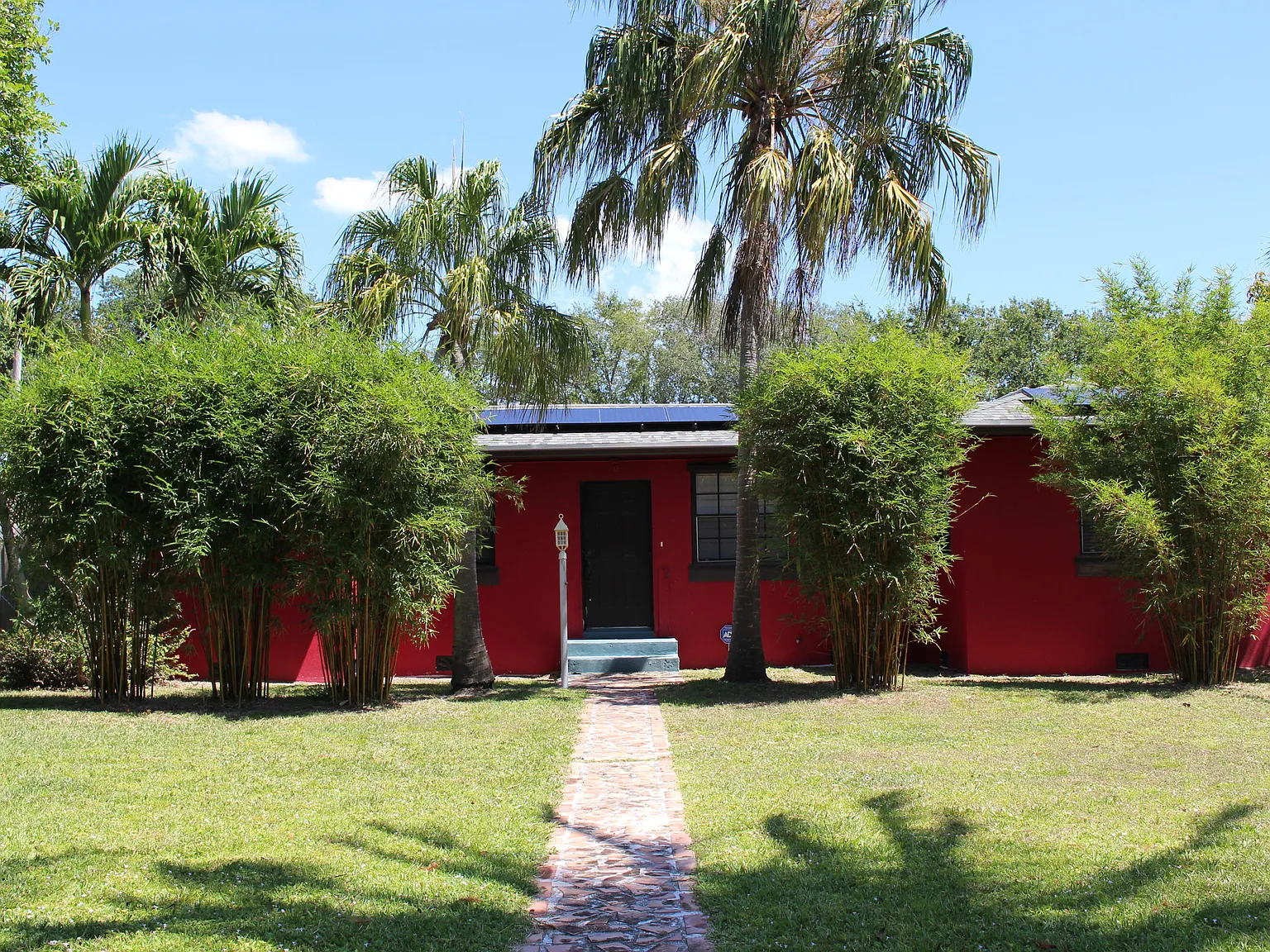 2 bed, 1.0 bath, 1175 sqft, $3,500 — Photo 1