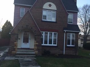 3718 Lindholm Rd, Shaker Heights, OH 44120