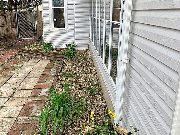 4th image of 2531 S Pennsylvania St