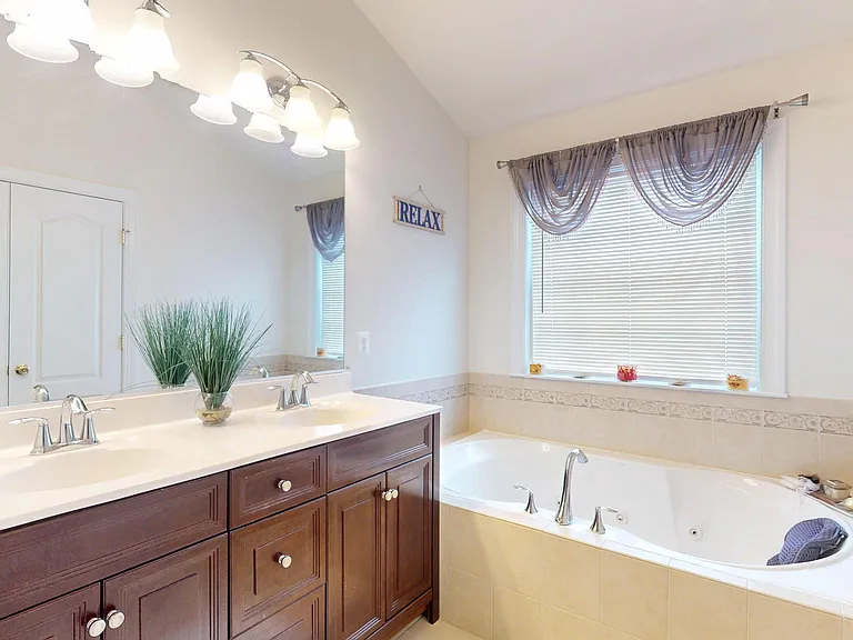 14205 Lusby Ridge Rd — Photo 32