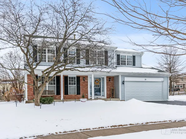 39 Mohawk St, Cary, IL 60013