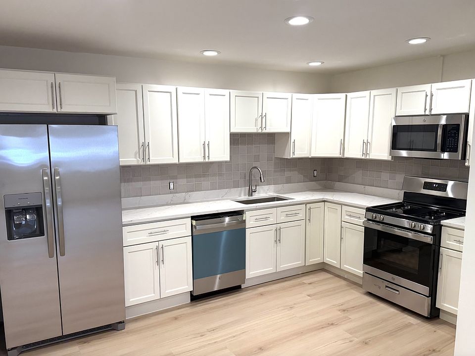 Beautiful Remodeled Kitchen