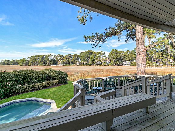 3rd image of 4 Bald Eagle Rd W