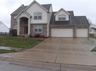 1169 Crestwood Dr, Greenwood, IN 46143