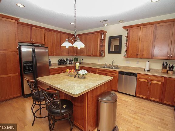 3rd image of 8387 Townsend Dr