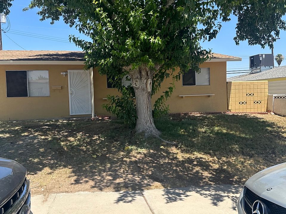 1st image of 300 Elliott Ave