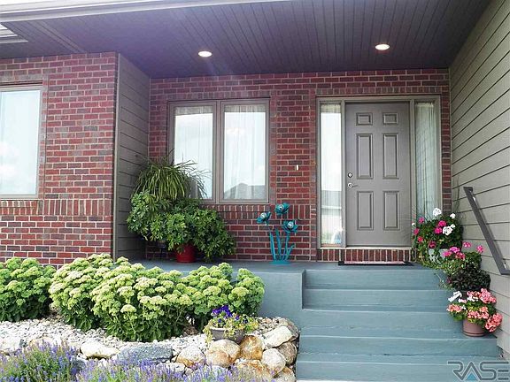 2nd image of 8003 S Parkwood Ave