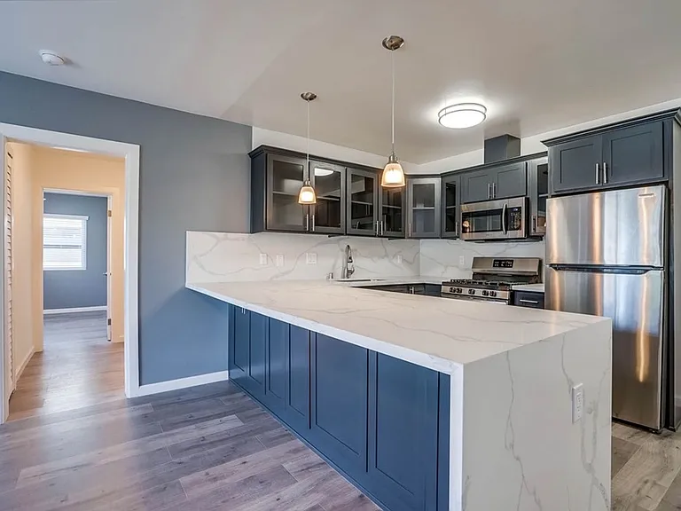 822 N Inglewood Ave — Photo 1