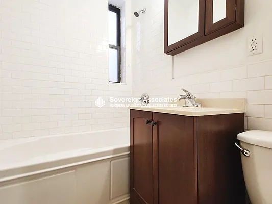 Rented by Sovereign Associates | media 4