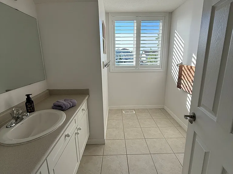 173 Hawkins Dr — Photo 5