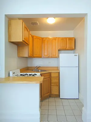 Rented by Balass Ralph, LREB | media 22