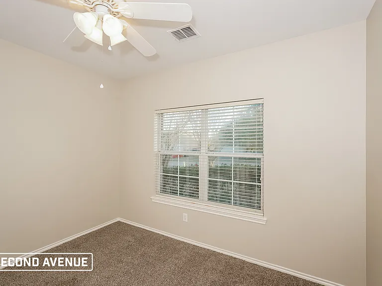 204 Freedom Trl — Photo 15