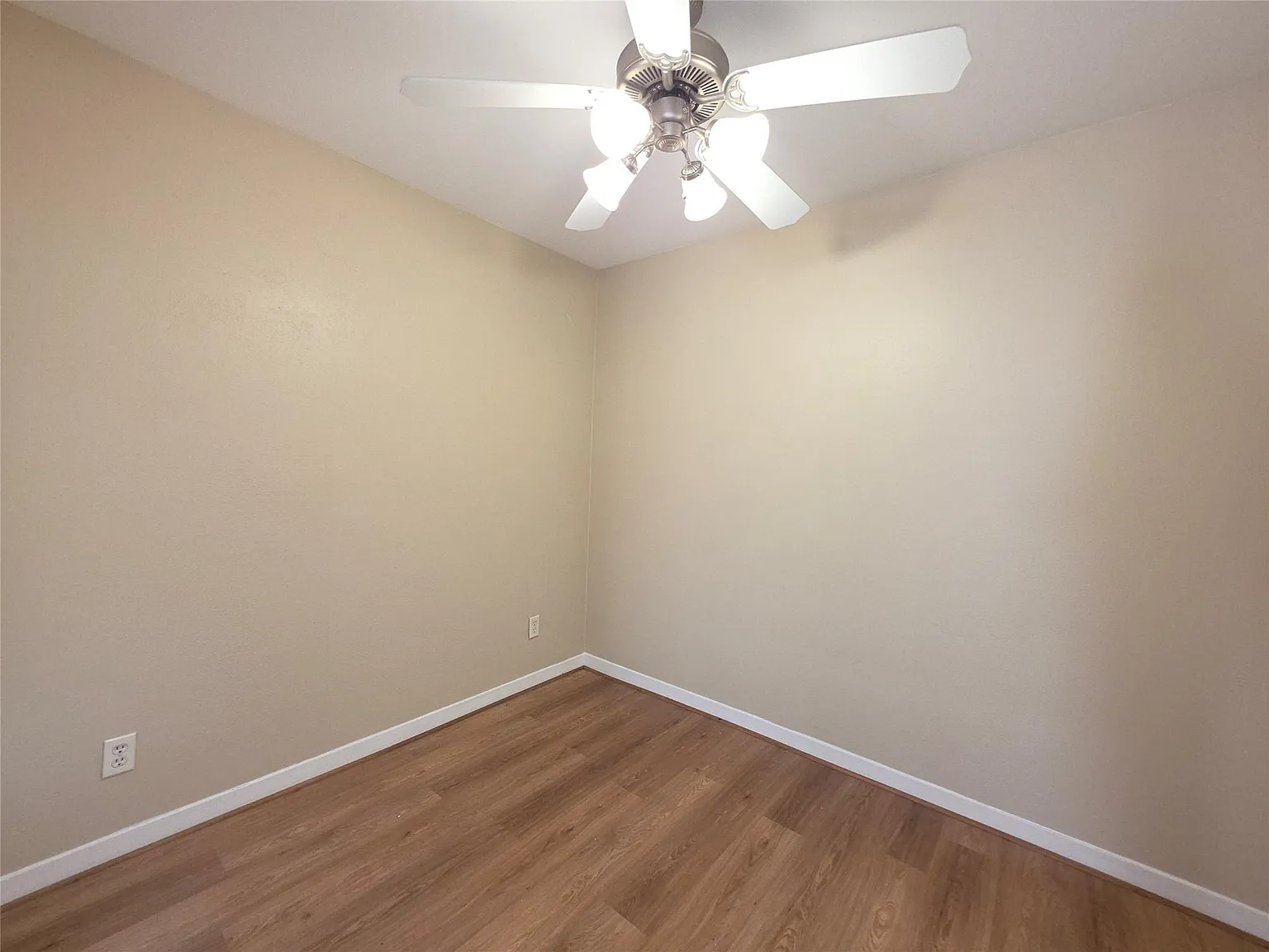 1 bed, 1.0 bath, 691 sqft, $1,175 — Photo 4