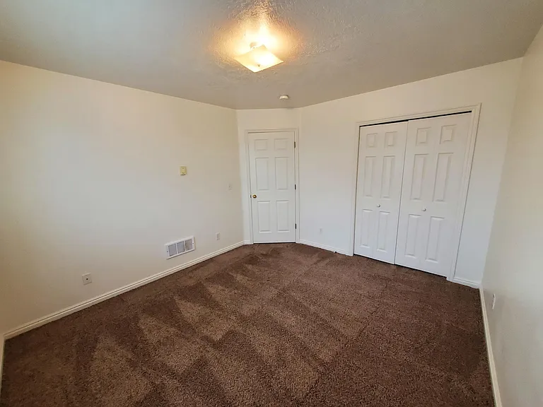 630 Linden Dr #4 — Photo 7