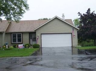 2003 Poppy Ct, Mishawaka, IN