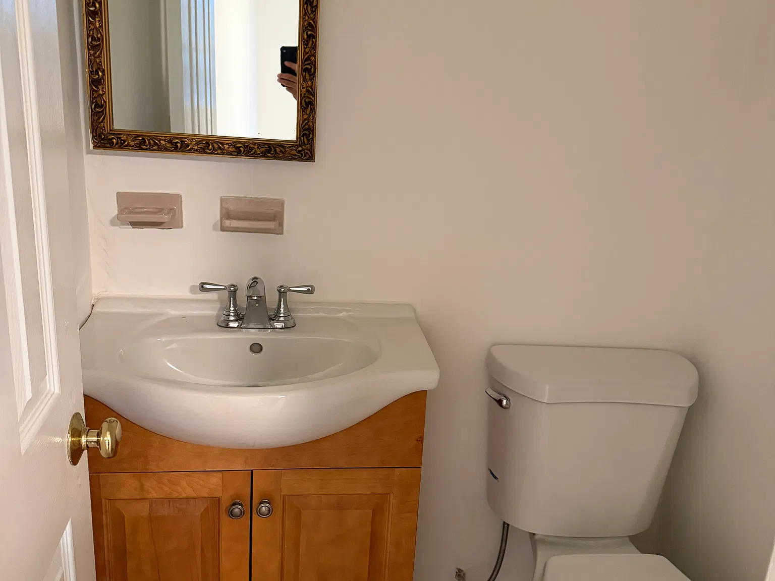 3 bed, 1.5 bath, $3,000 — Photo 4