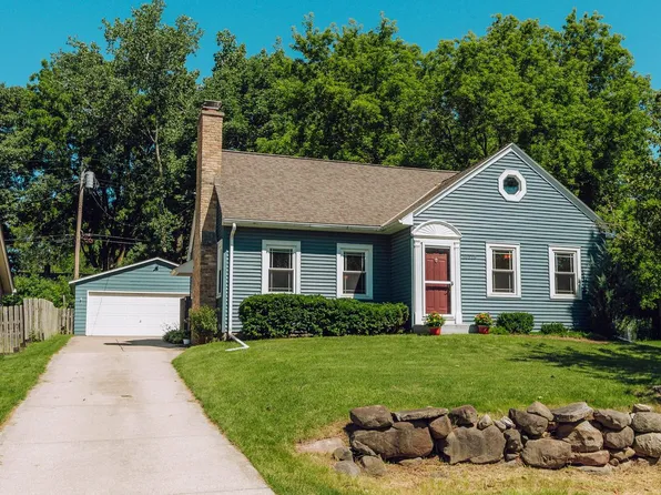 10518 West Spring Green ROAD, Greenfield, WI 53228