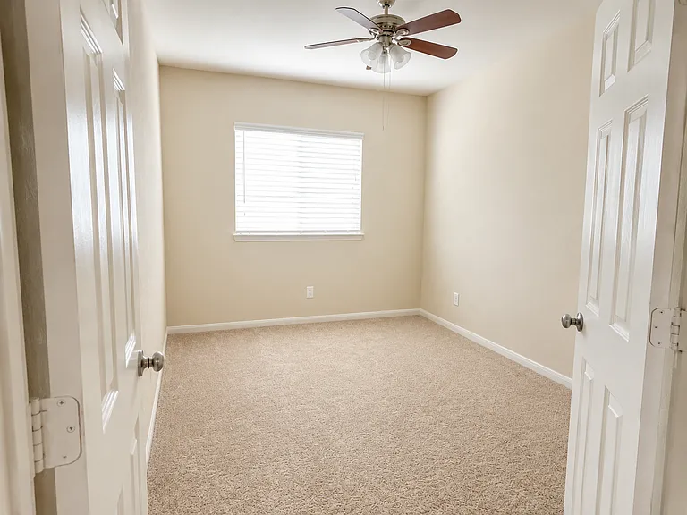 Forth bedroom / flex room