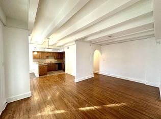 910 Ward Pkwy, Kansas City, MO 64112
