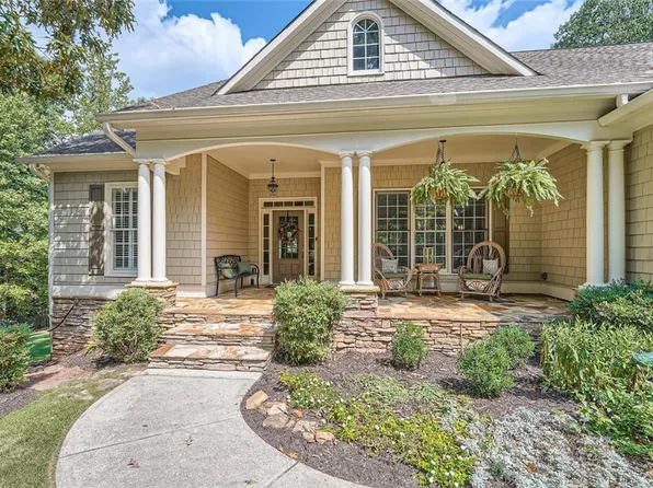 3270 New University Trl, Cumming, GA 30041