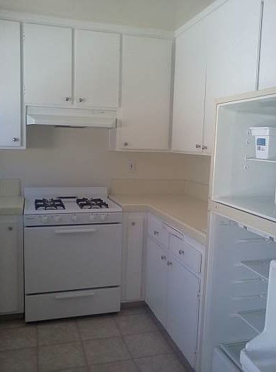 2nd image of 4246 Swift Ave APT 7