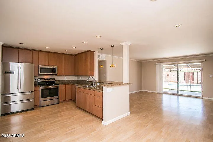 7326 E Vernon Ave — Photo 10