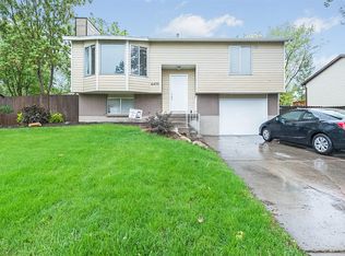 6475 S Fernbrook Dr, Taylorsville, UT 84129