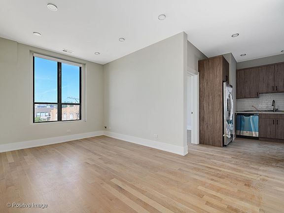 4th image of 1756 W North Ave #1758-2R